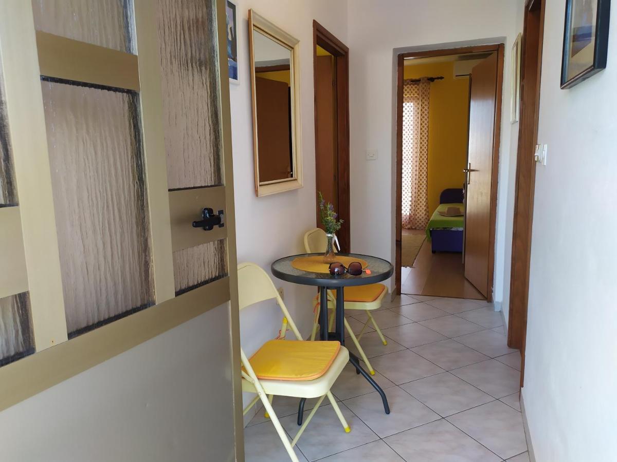 Cozy Apartments Danica Novalja With Terrace - First Floor Exteriör bild